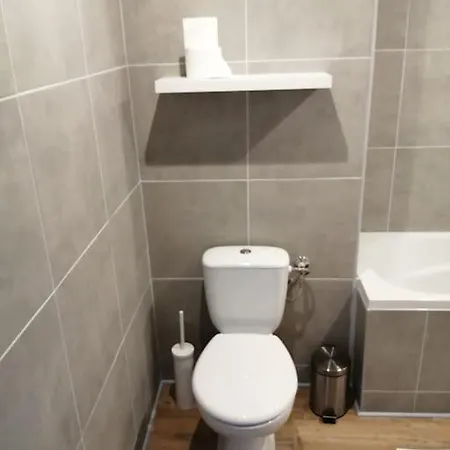 Agreable Bord De Mer, Parking קאלה